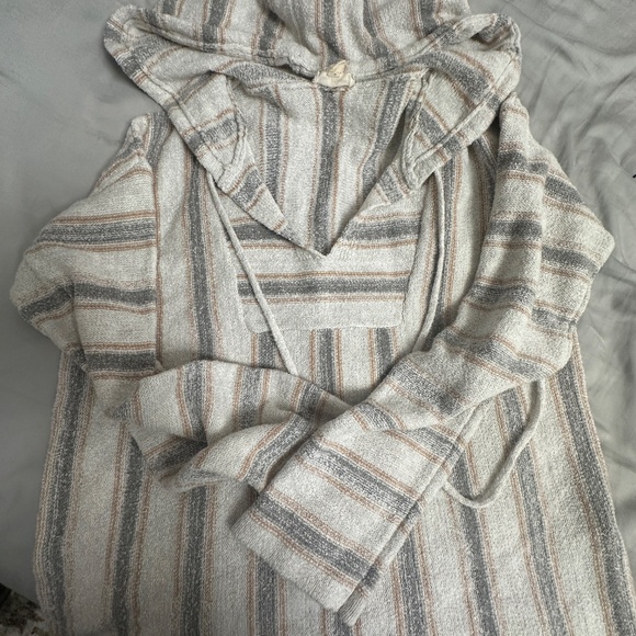 Item & Thread Pullover Hoodie Sweater Striped Gray Beige Womens Size Large - Picture 5 of 9